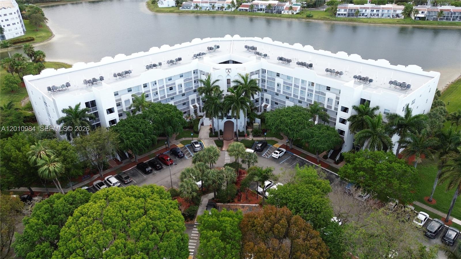 Third-floor apartment located in the community of Doral Isles – Captiva. This 3-bedroom, 2-bathroom residence offers a comfortable and functional layout with well-distributed living spaces and abundant natural light throughout.

The unit features a spacious living and dining area, an open kitchen, and generously sized bedrooms. Enjoy a private balcony with a beautiful lake view—perfect for relaxing and taking in breathtaking sunsets.

Doral Isles is a gated, resort-style community offering exceptional amenities, including a swimming pools, fitness center, sports courts, lush green areas, and 24/7 security.

Ideally situated in the heart of Doral, with convenient access to major highways, shopping centers, dining options, and top-rated schools, making it an excellent choice for a comfortable and vibrant lifestyle.