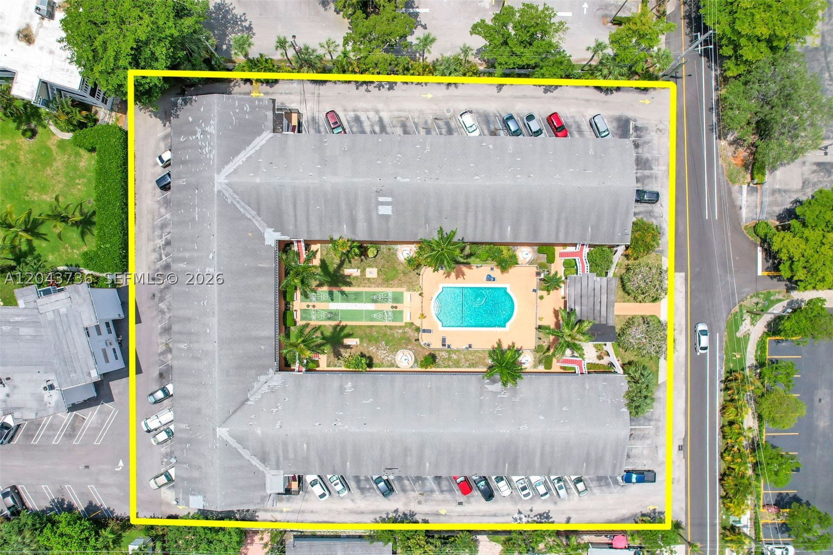 ELDORADO COUNTRY CLUB APT - Residential