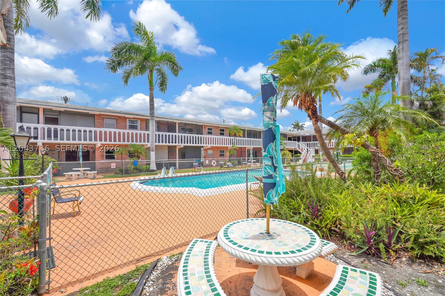 ELDORADO COUNTRY CLUB APT - Residential
