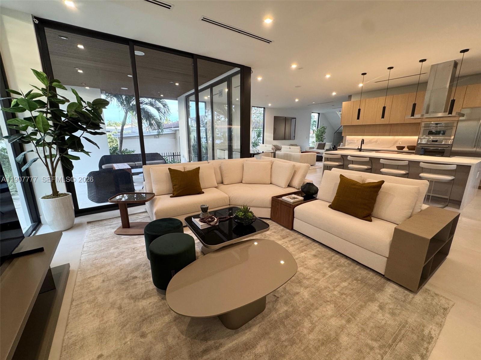 ALTOS DEL MAR NO 4 - Residential