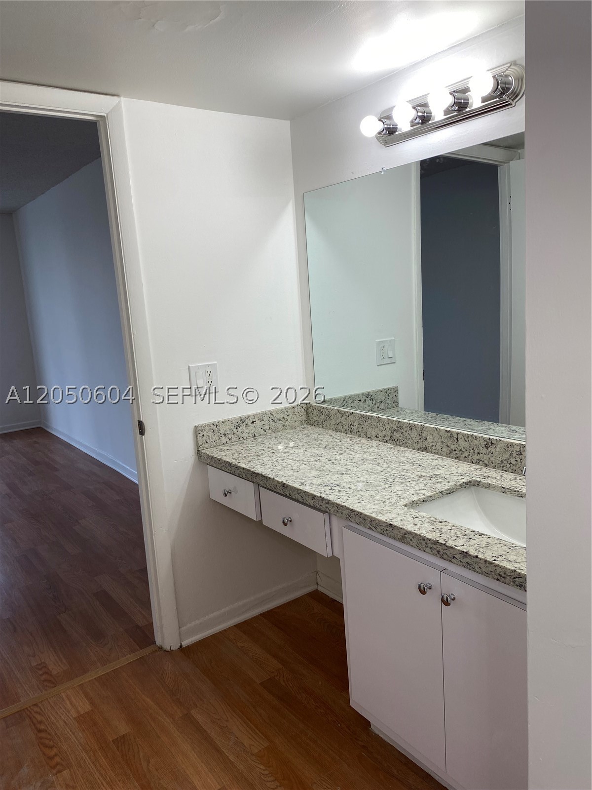 MONTECARLO CONDO - Residential