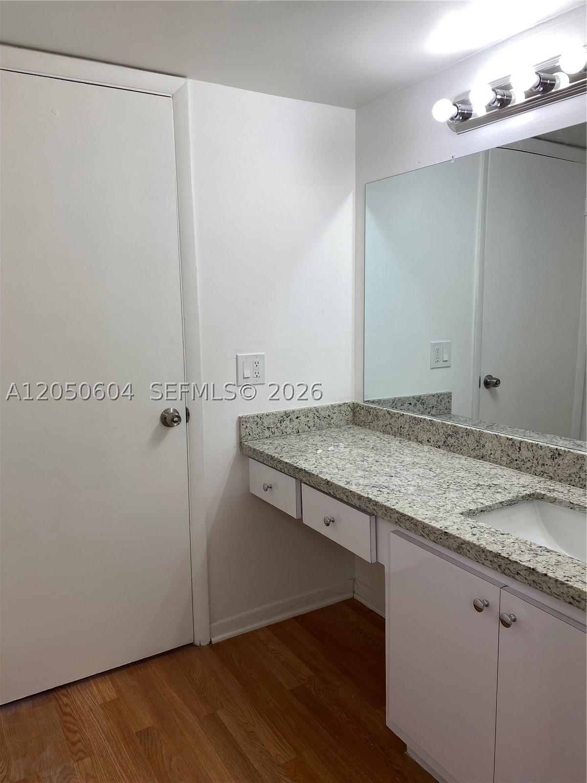 MONTECARLO CONDO - Residential