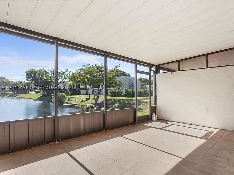 CATALONIA LAKE VILLAS - Residential Lease