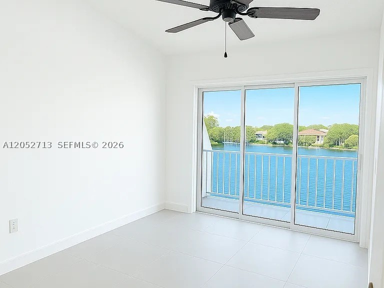 CATALONIA LAKE VILLAS - Residential Lease