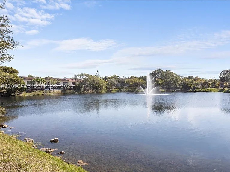 CATALONIA LAKE VILLAS - Residential Lease