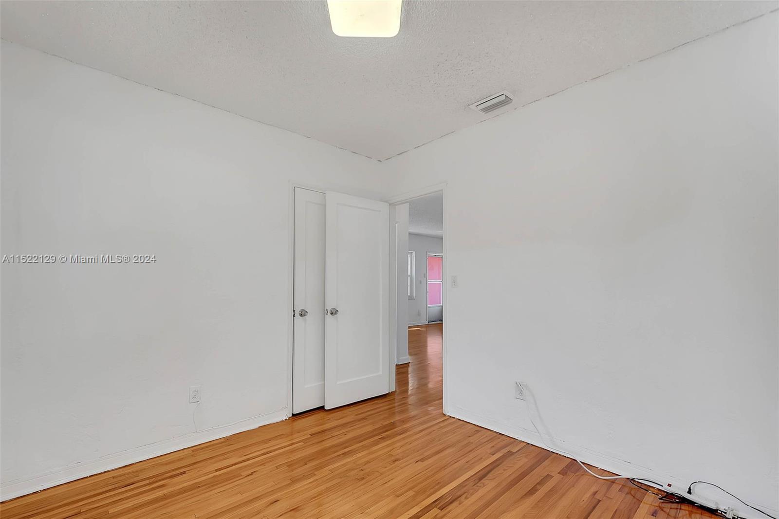 RICHMOND HEIGHTS - Residential