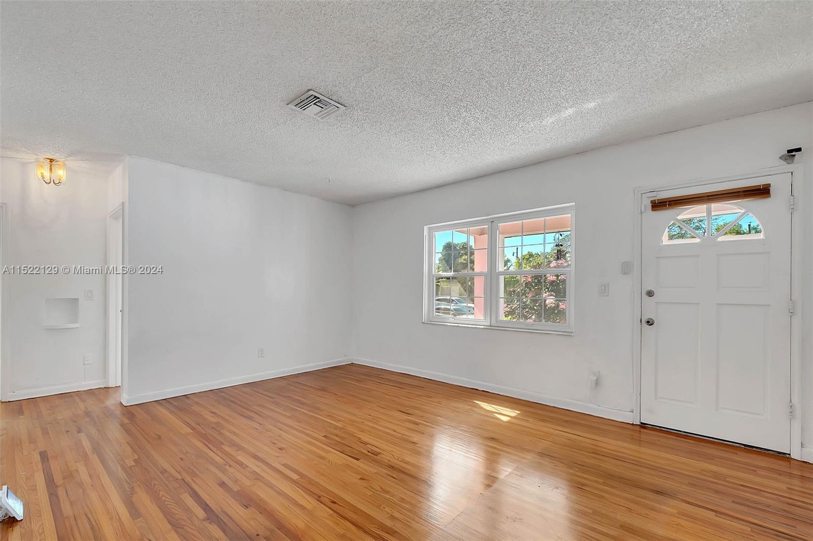 RICHMOND HEIGHTS - Residential