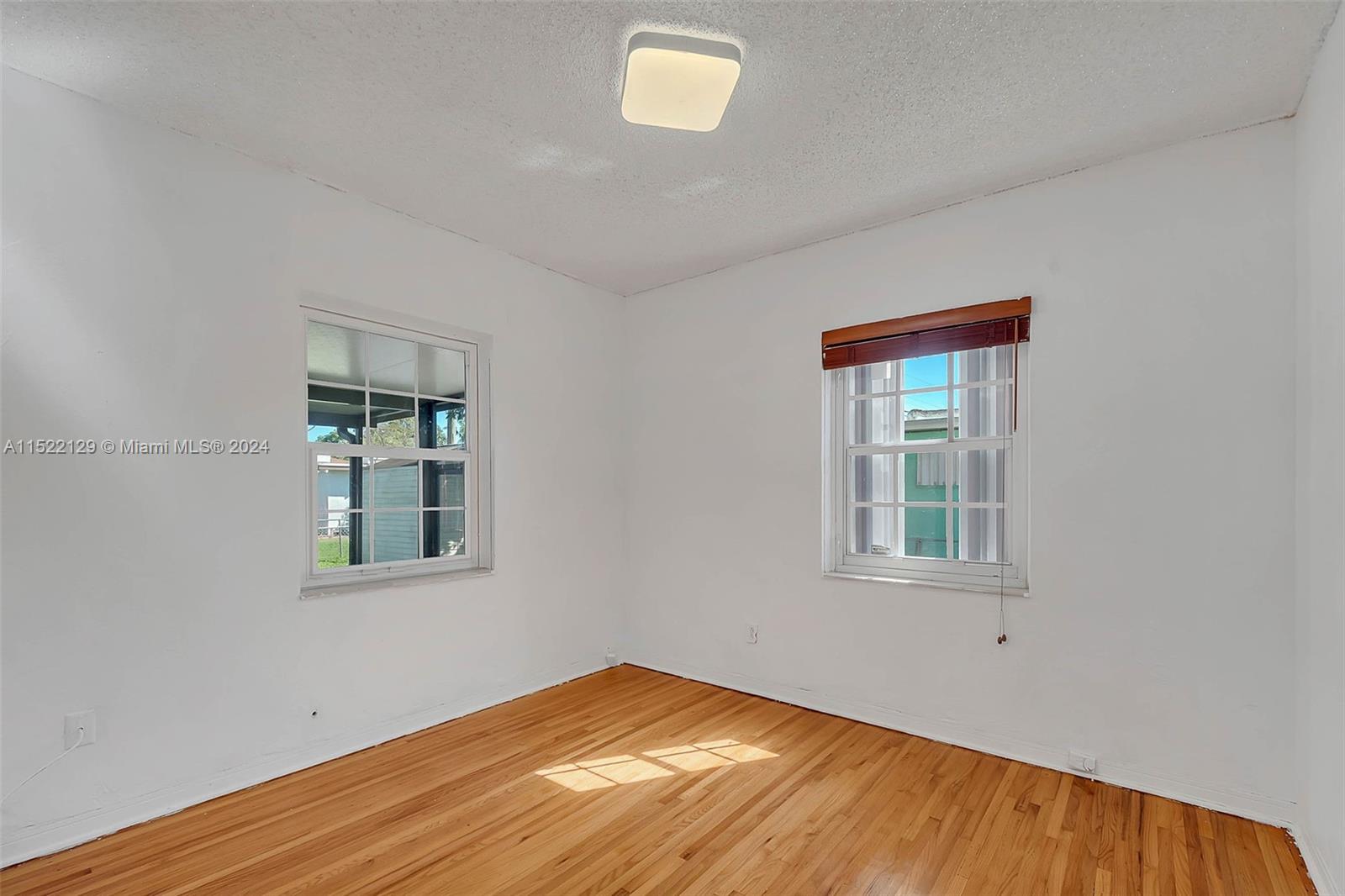 RICHMOND HEIGHTS - Residential