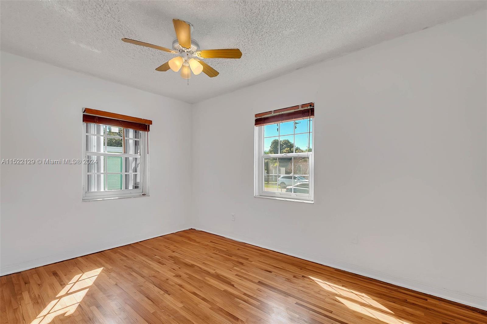 RICHMOND HEIGHTS - Residential