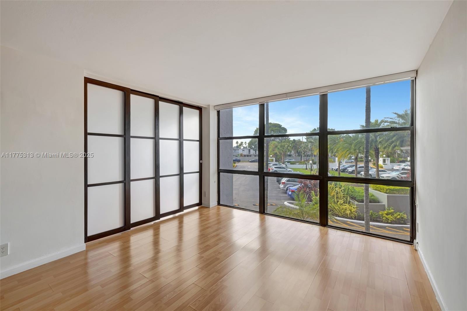 OCEANVIEW PARK CONDO - Residential Lease
