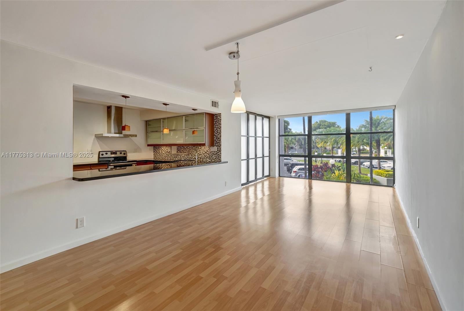 OCEANVIEW PARK CONDO - Residential Lease