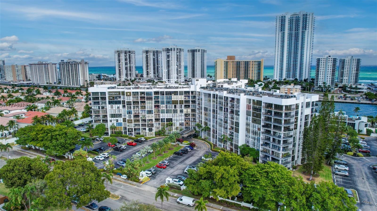 OCEANVIEW PARK CONDO - Residential Lease