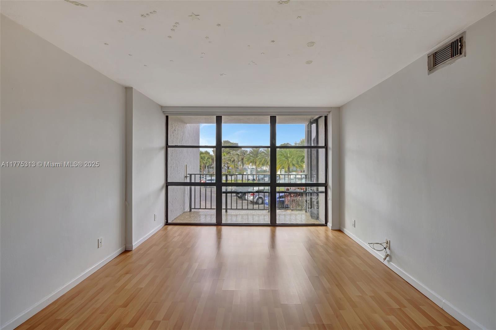 OCEANVIEW PARK CONDO - Residential Lease