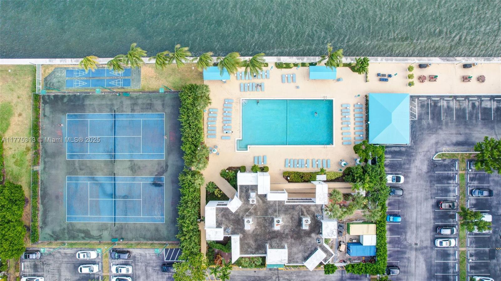 OCEANVIEW PARK CONDO - Residential Lease
