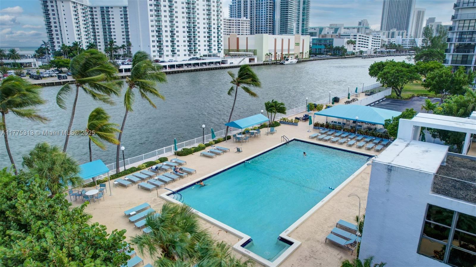 OCEANVIEW PARK CONDO - Residential Lease