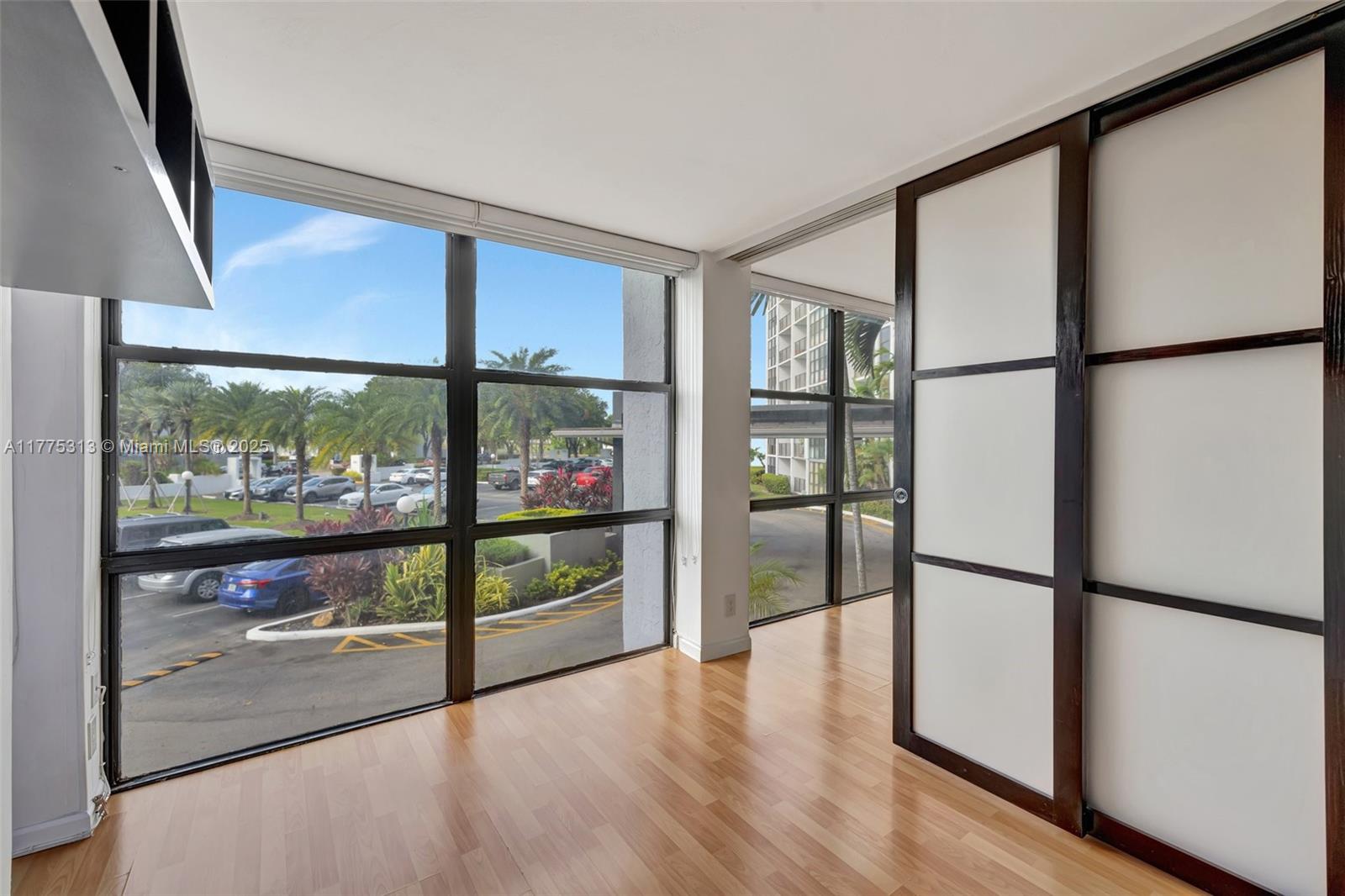 OCEANVIEW PARK CONDO - Residential Lease