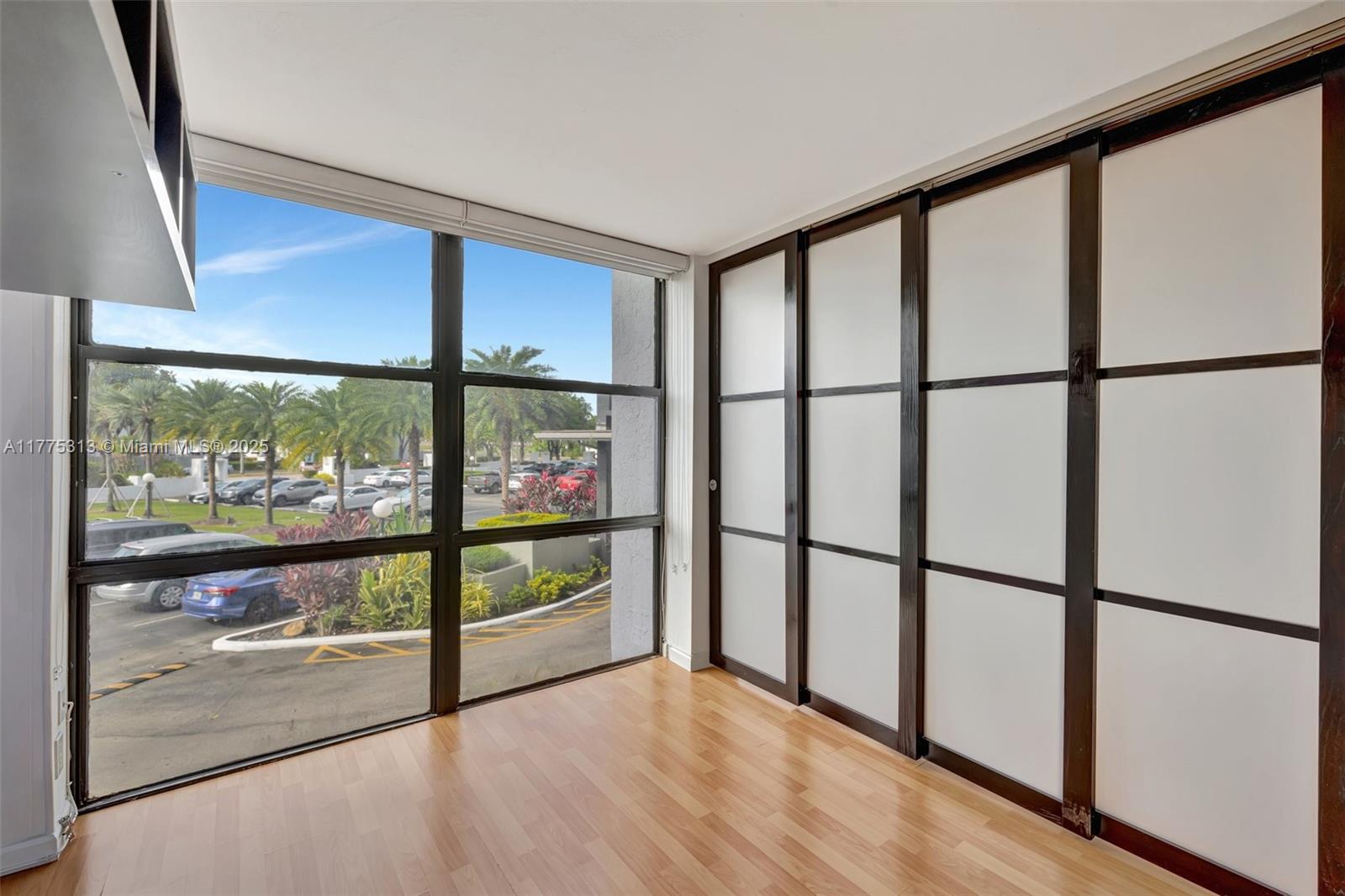 OCEANVIEW PARK CONDO - Residential Lease