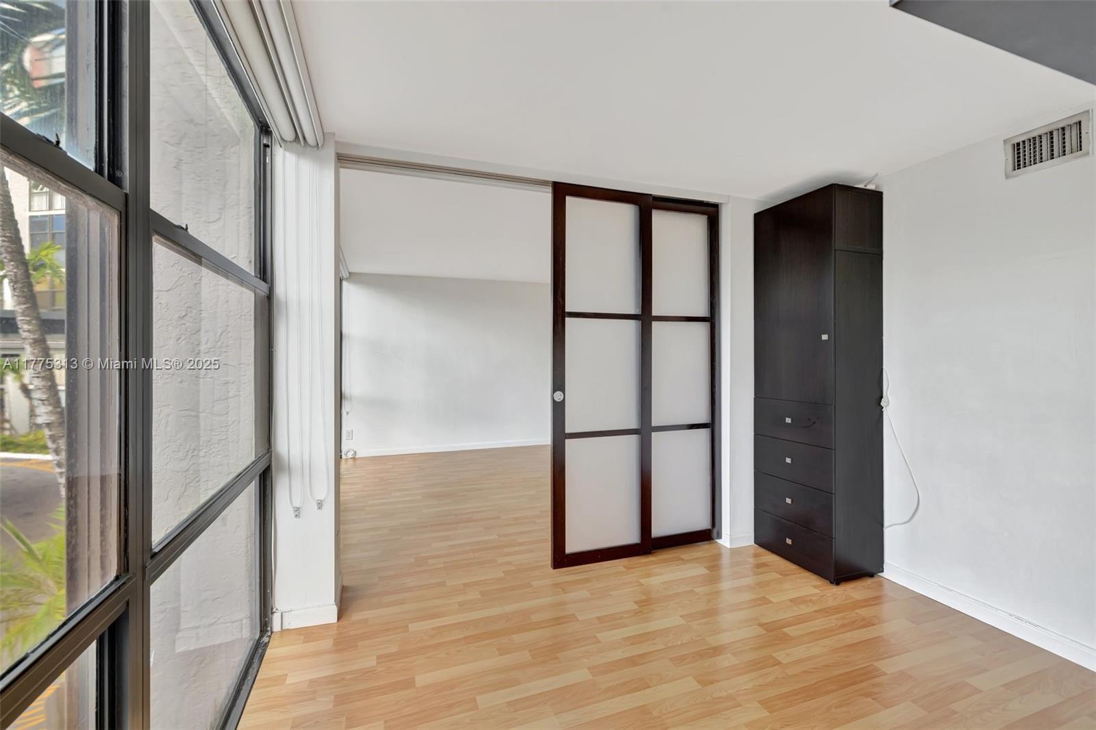 OCEANVIEW PARK CONDO - Residential Lease