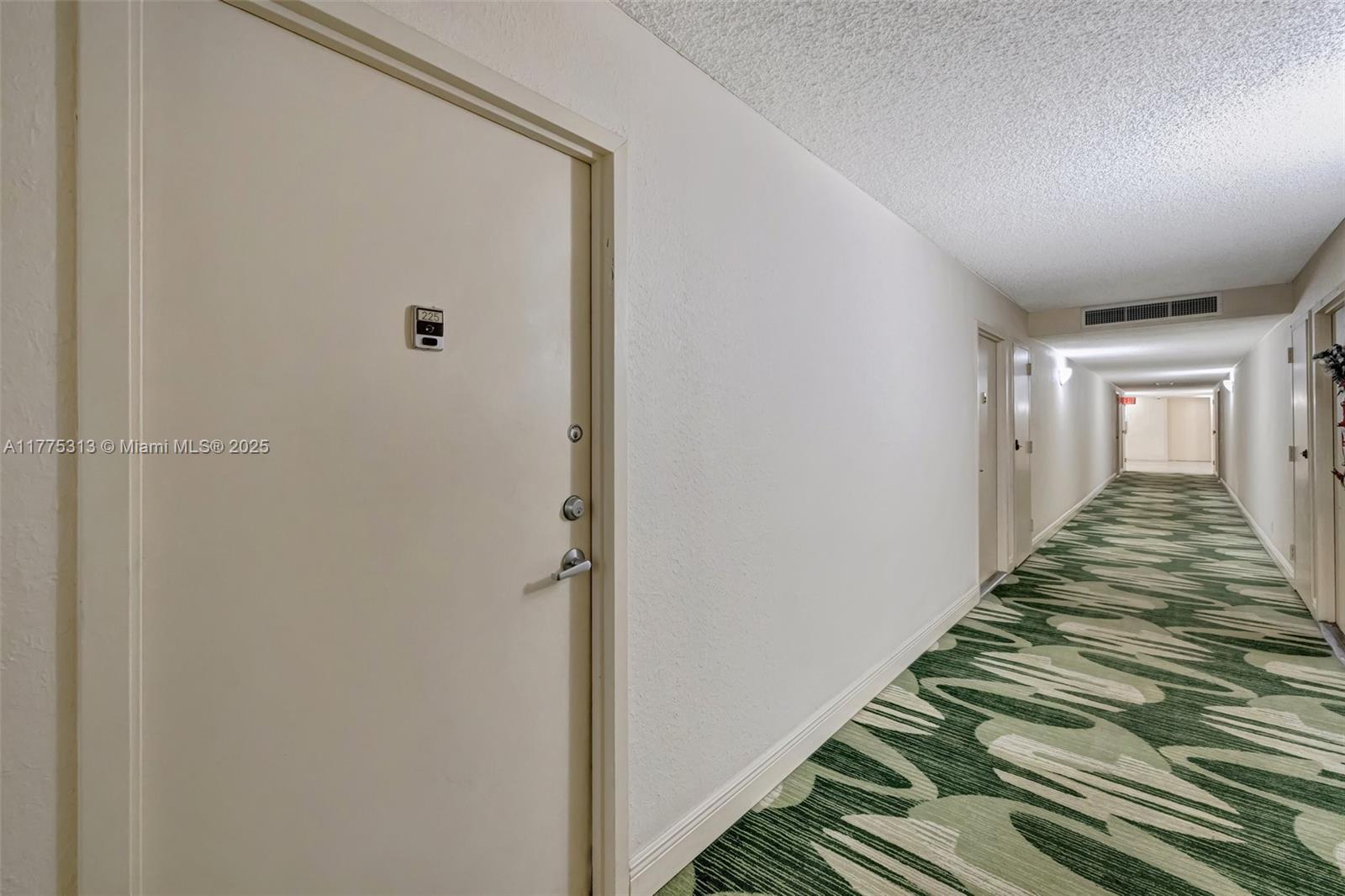 OCEANVIEW PARK CONDO - Residential Lease