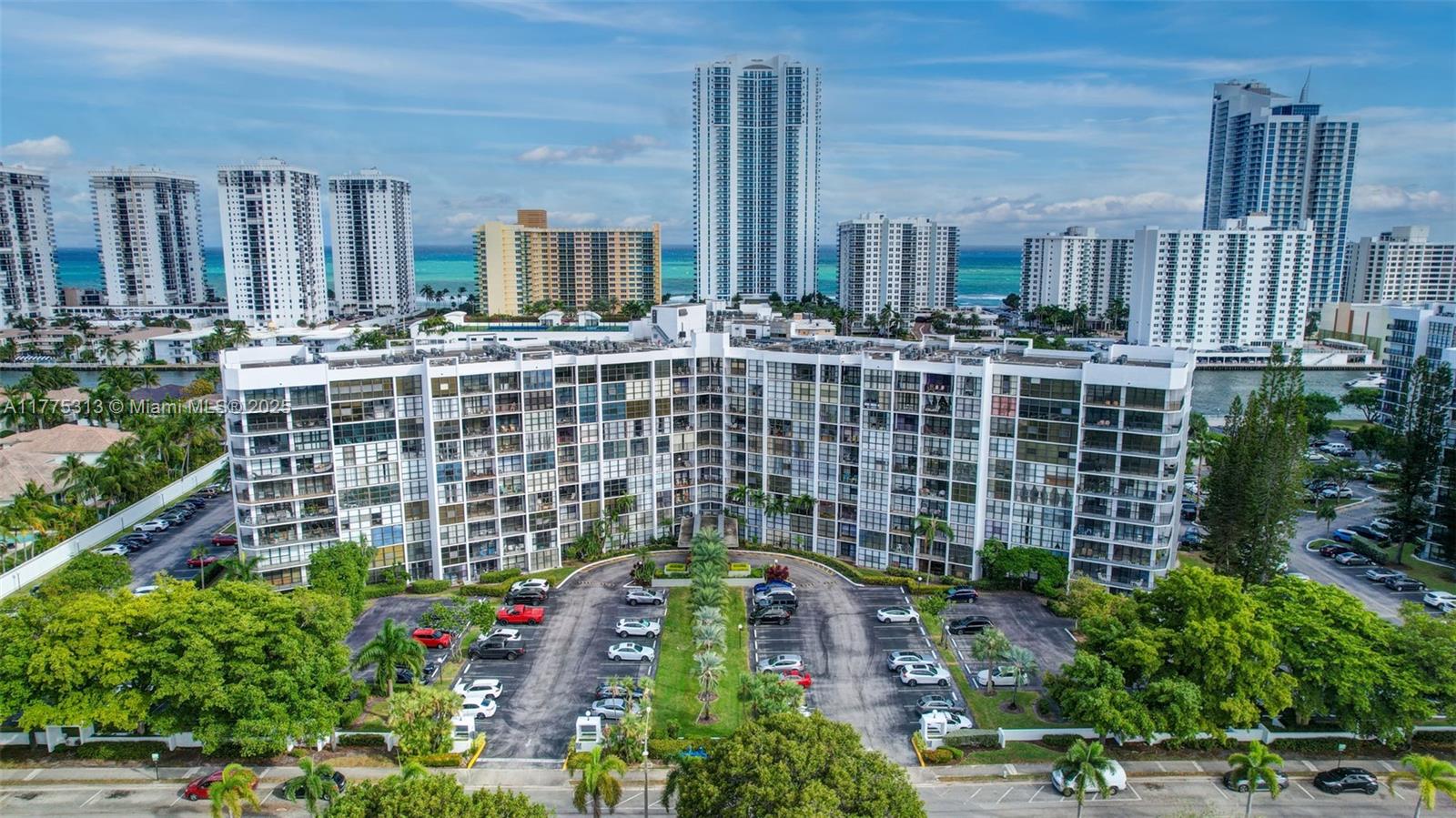 OCEANVIEW PARK CONDO - Residential Lease