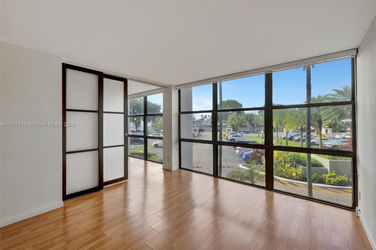 OCEANVIEW PARK CONDO - Residential Lease