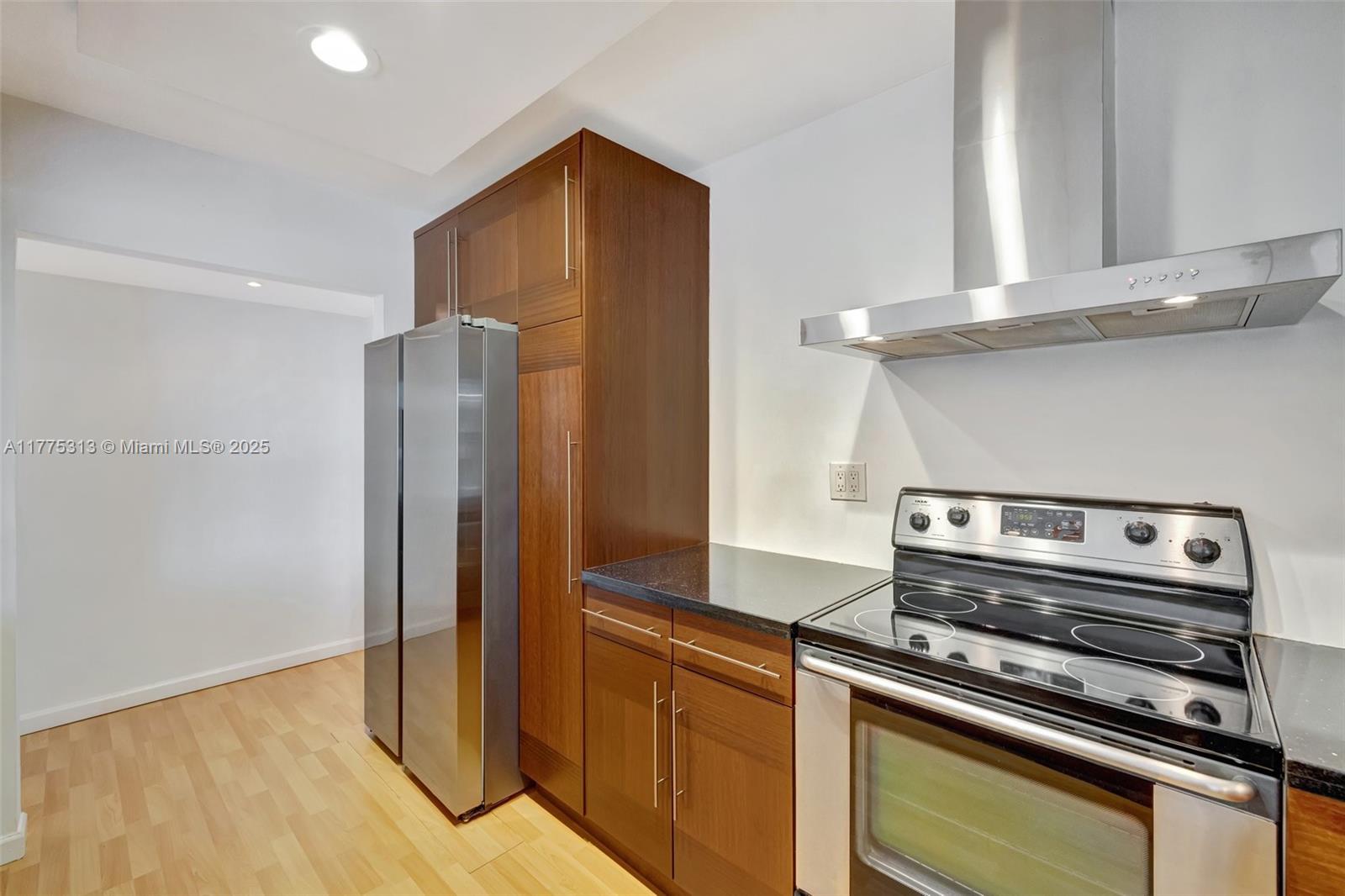 OCEANVIEW PARK CONDO - Residential Lease