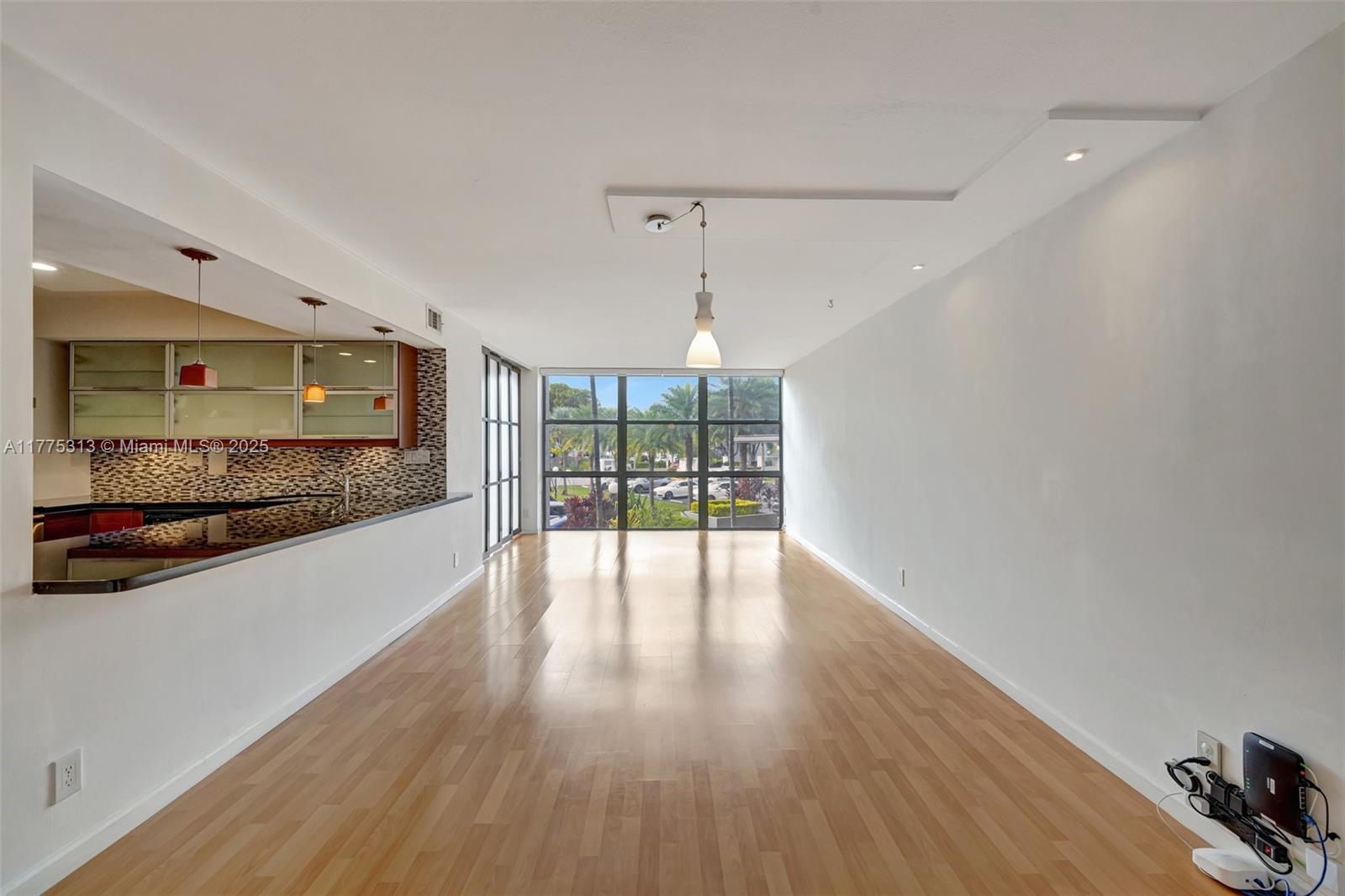 OCEANVIEW PARK CONDO - Residential Lease
