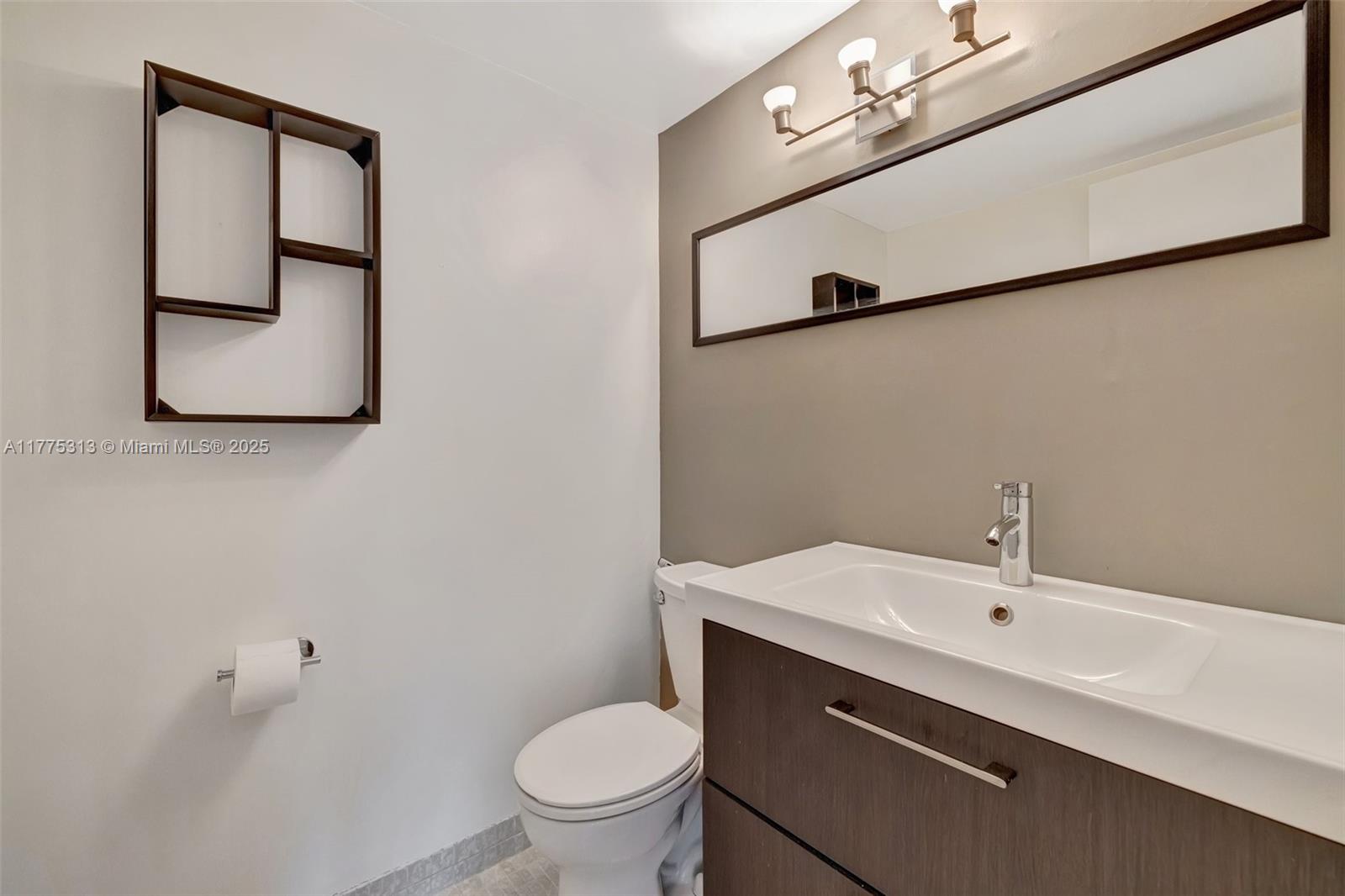 OCEANVIEW PARK CONDO - Residential Lease