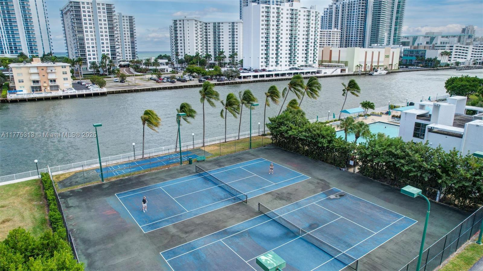 OCEANVIEW PARK CONDO - Residential Lease