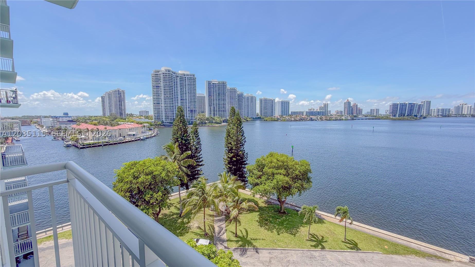 Winston Towers 500 - Residential