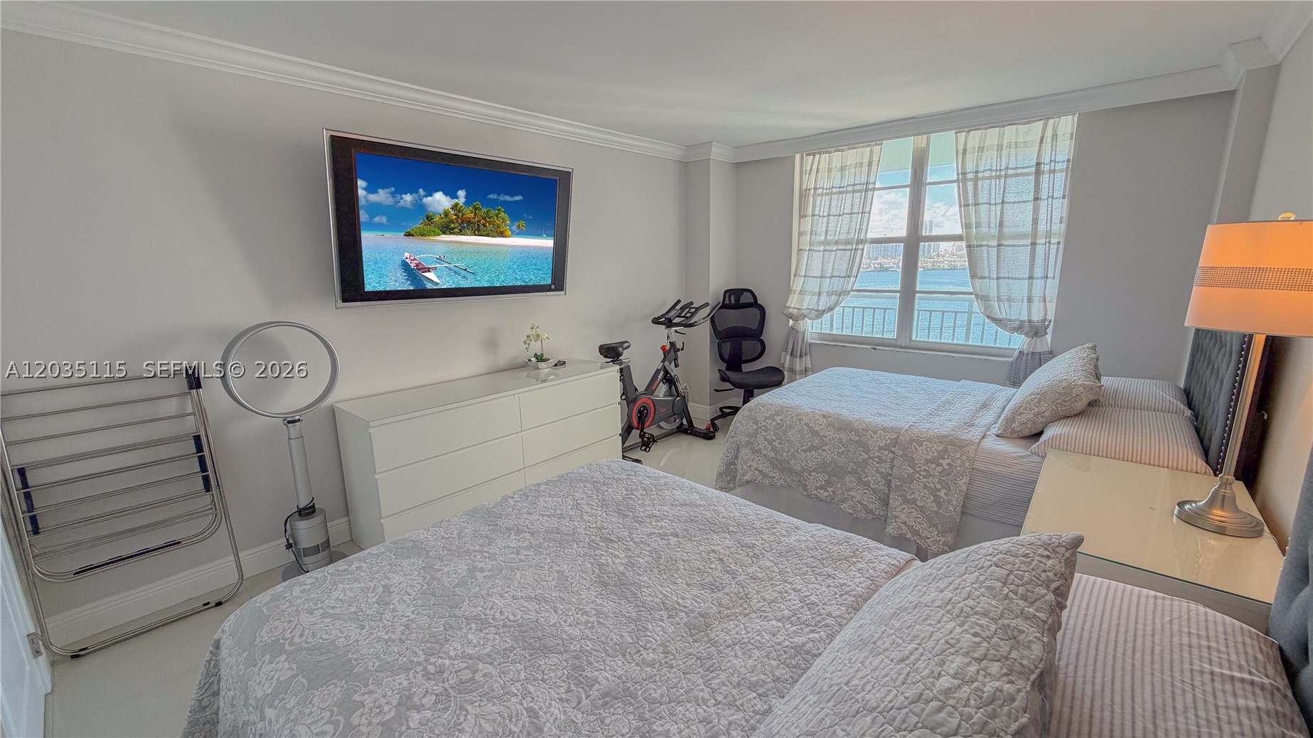 Winston Towers 500 - Residential