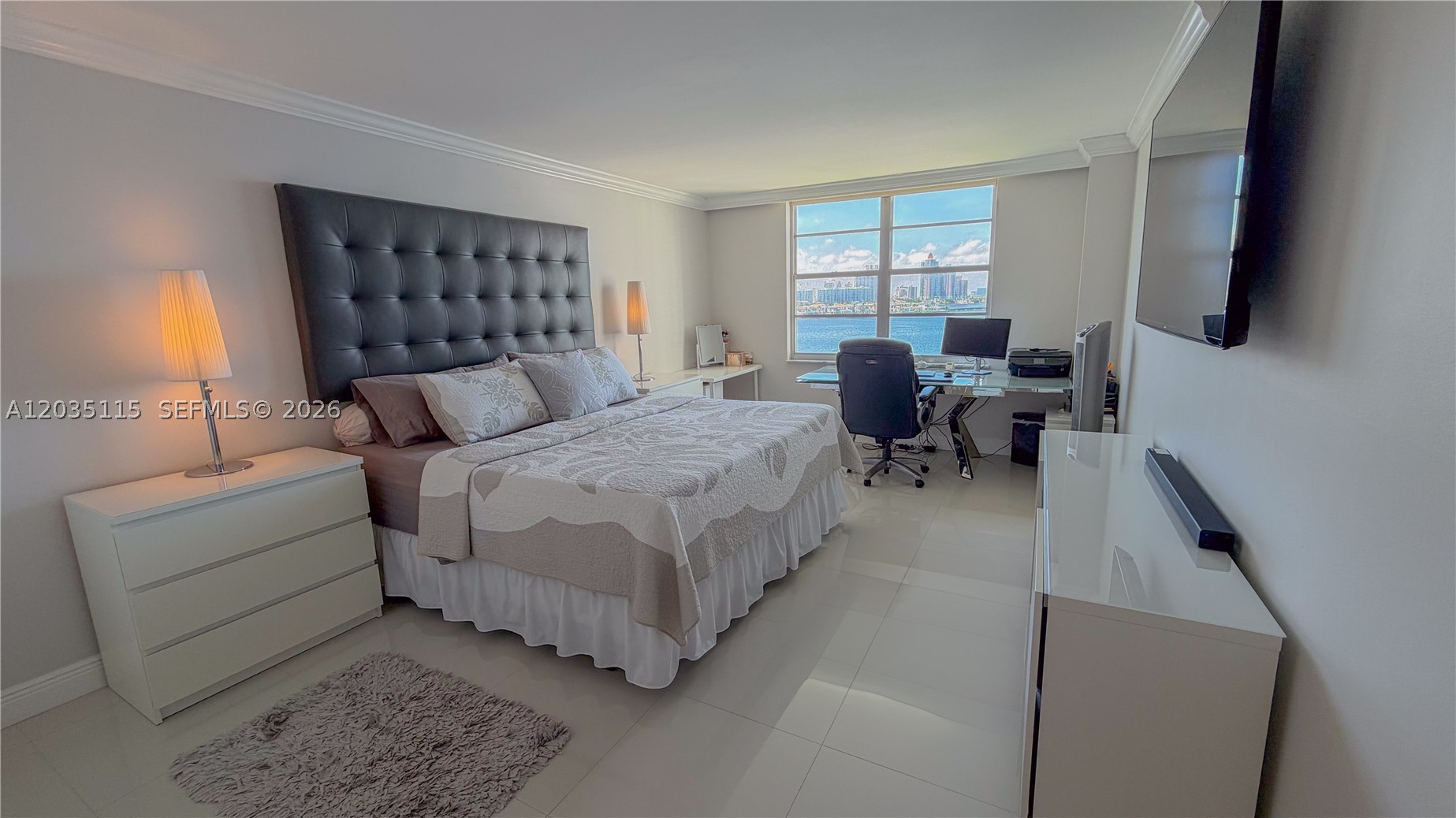 Winston Towers 500 - Residential