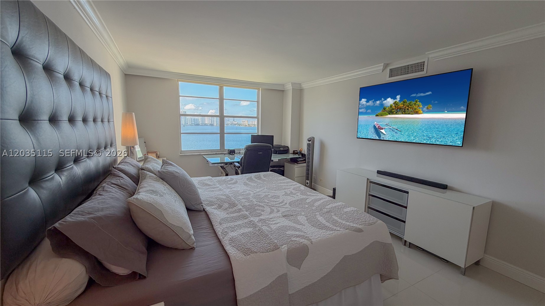 Winston Towers 500 - Residential