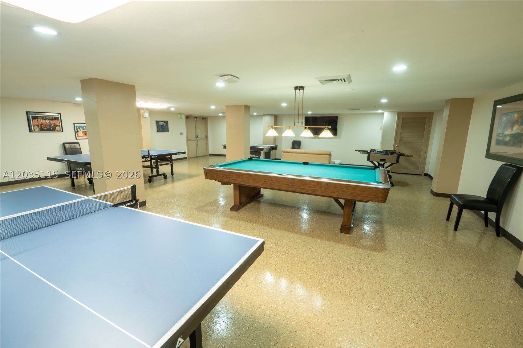 Winston Towers 500 - Residential