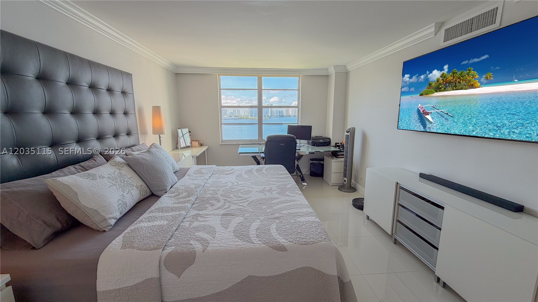 Winston Towers 500 - Residential