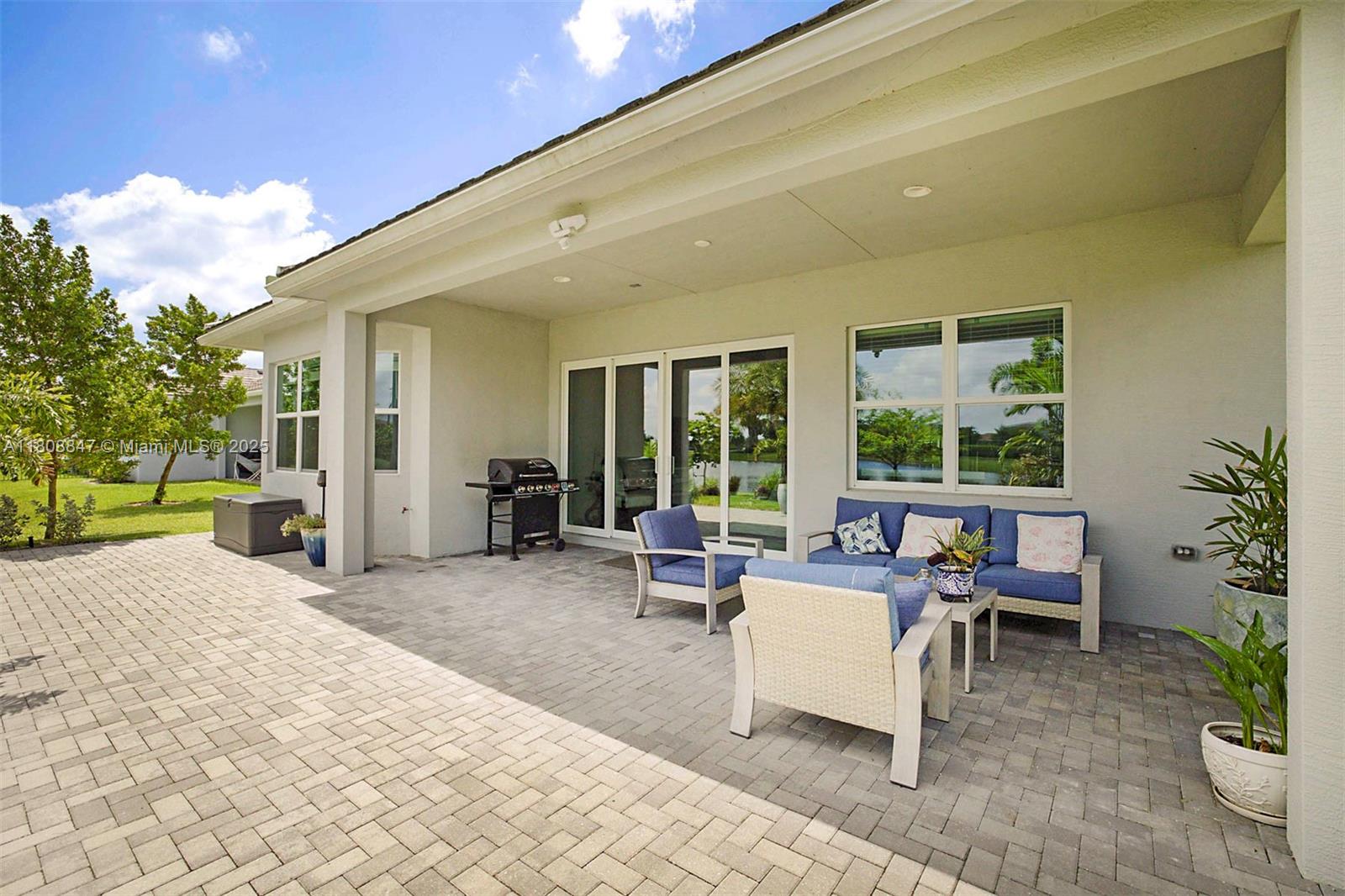 GROVES OF WESTLAKE - Residential
