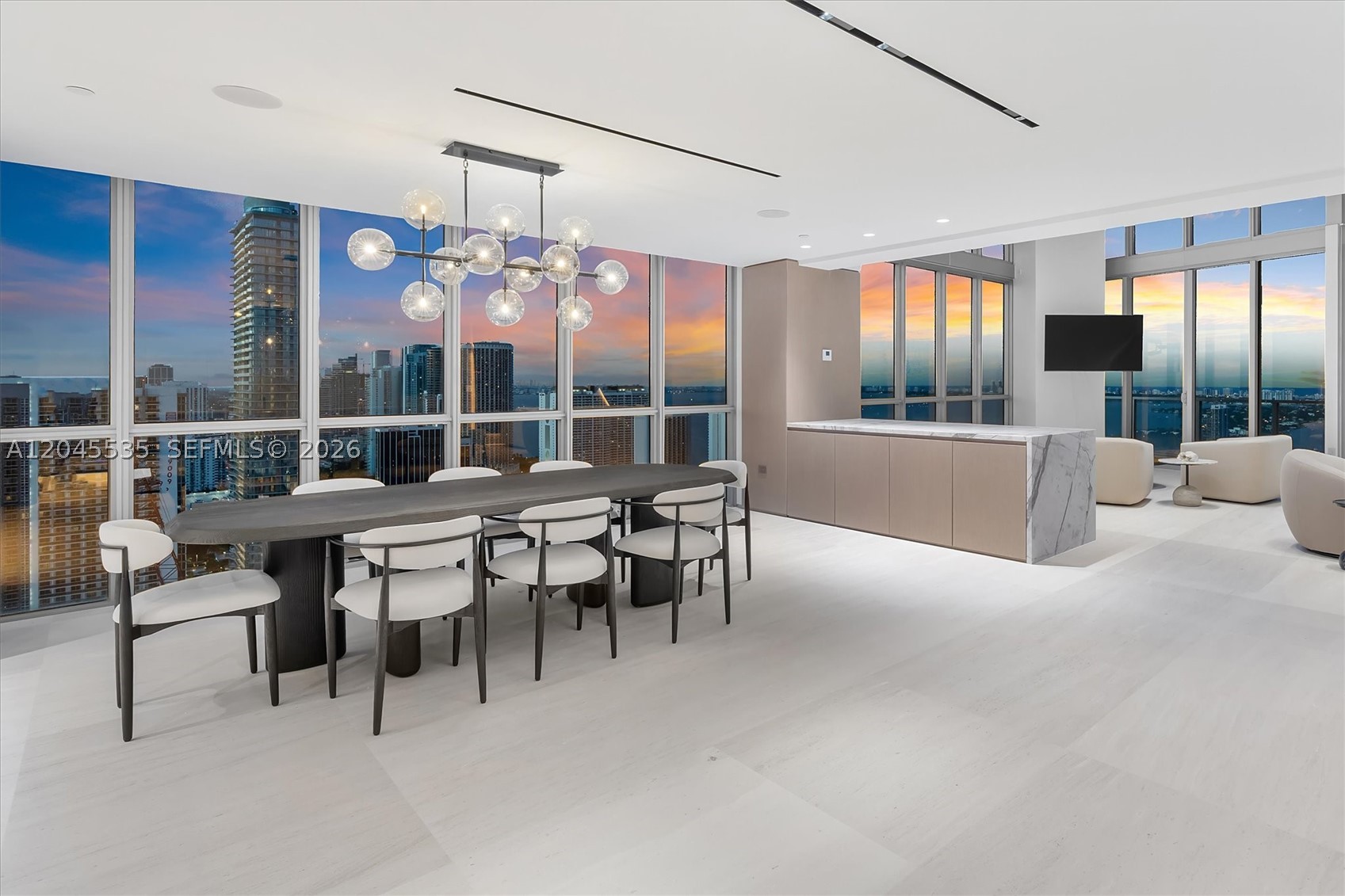 MARQUIS CONDO - Residential