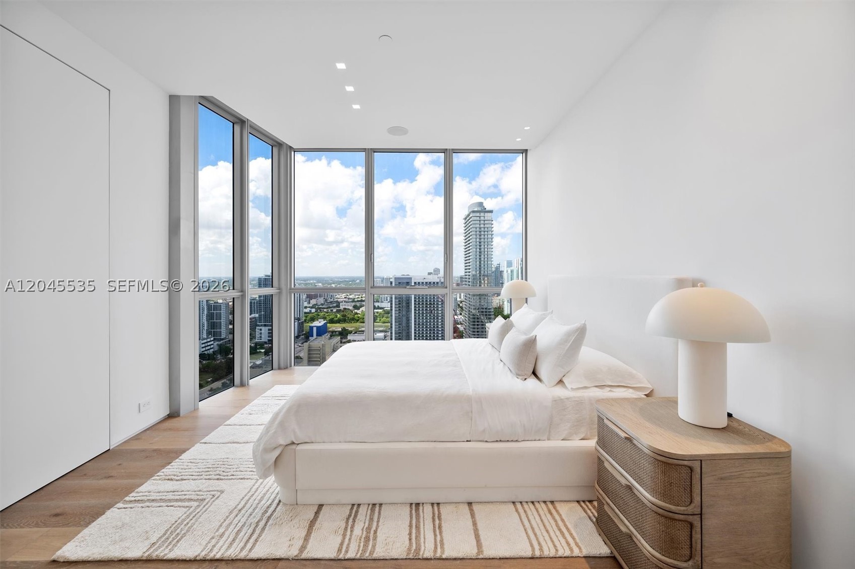 MARQUIS CONDO - Residential