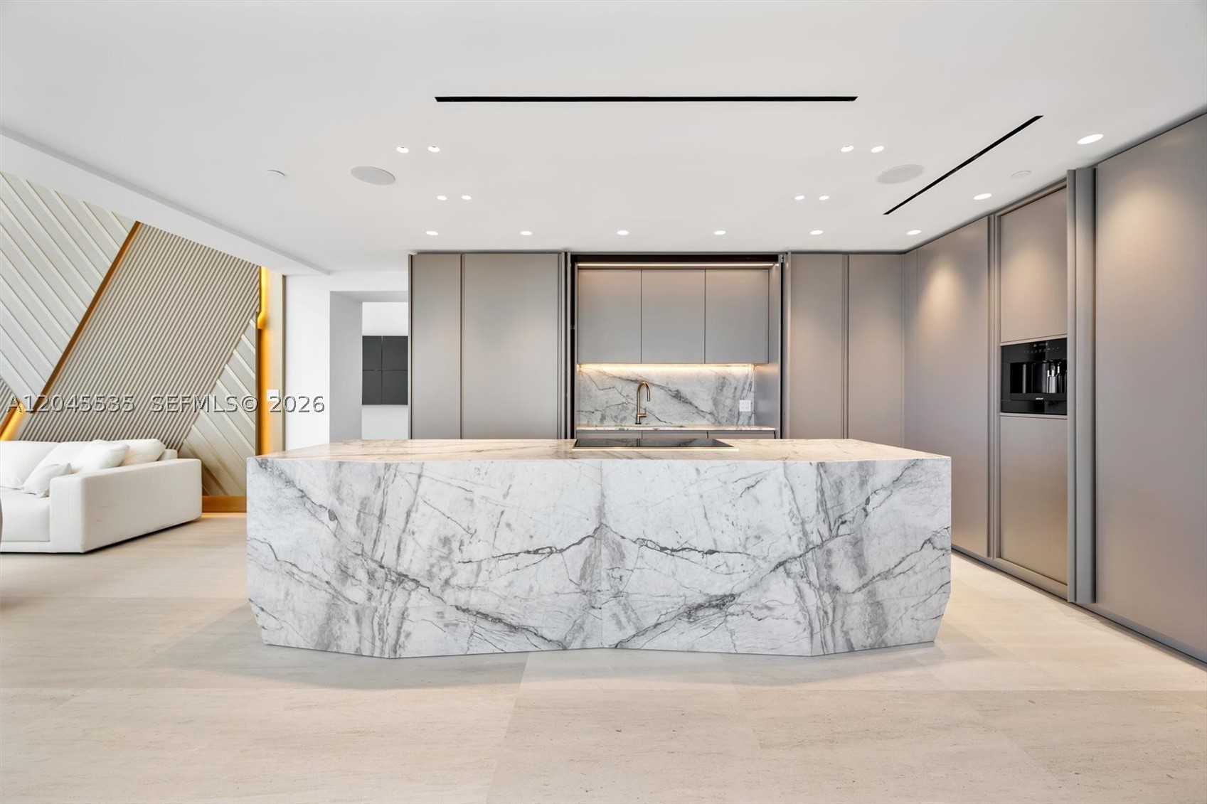 MARQUIS CONDO - Residential