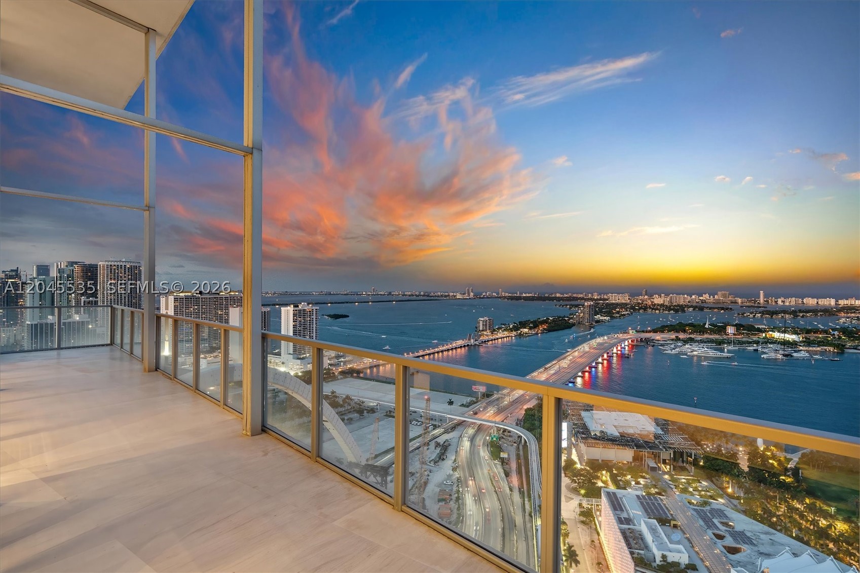 MARQUIS CONDO - Residential
