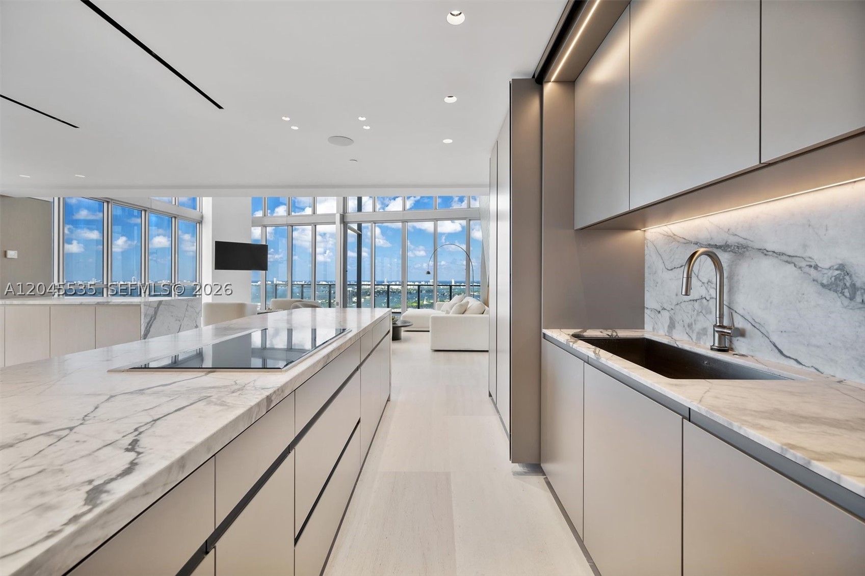 MARQUIS CONDO - Residential