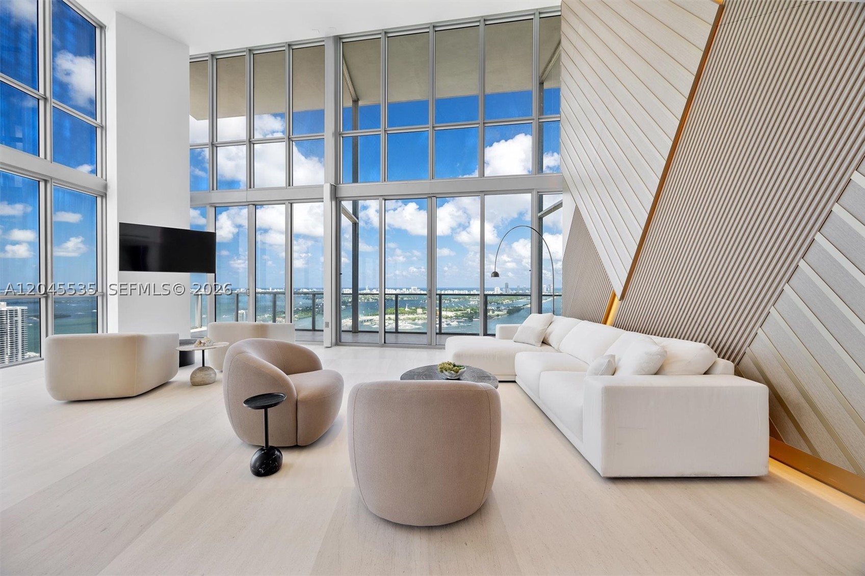 MARQUIS CONDO - Residential