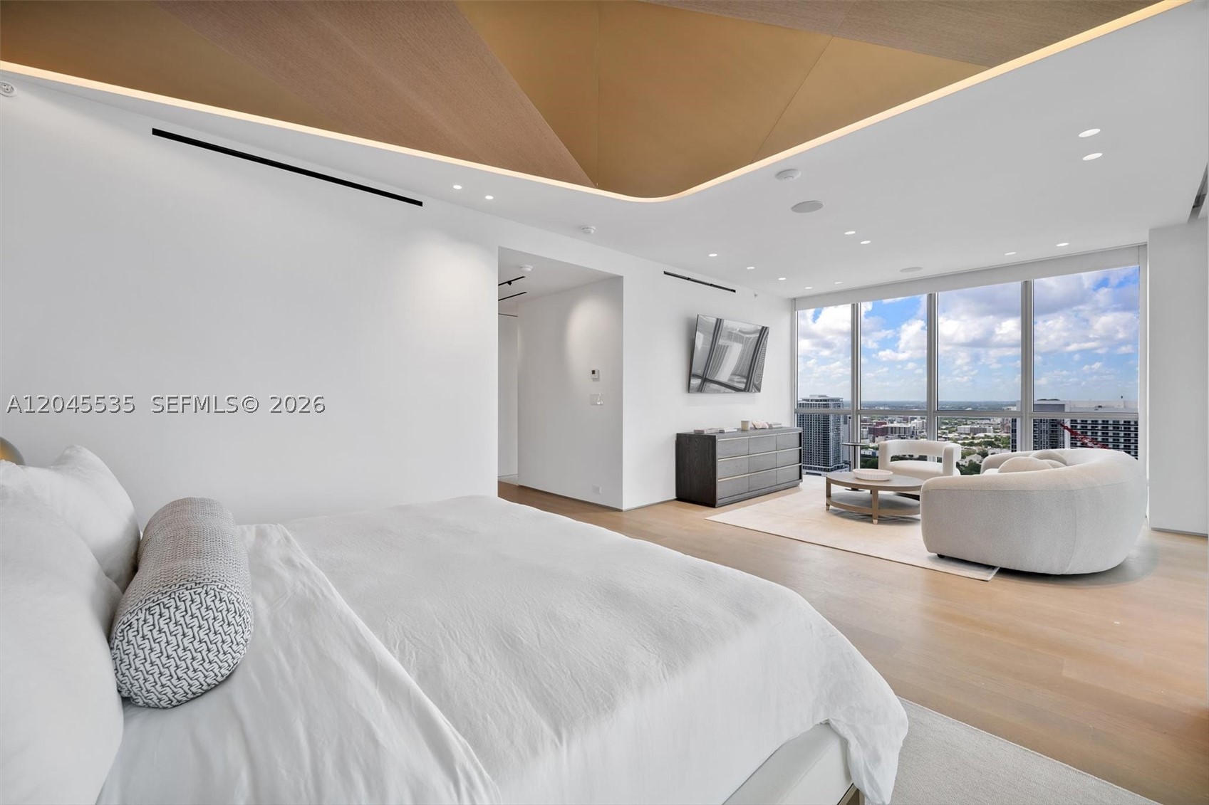 MARQUIS CONDO - Residential