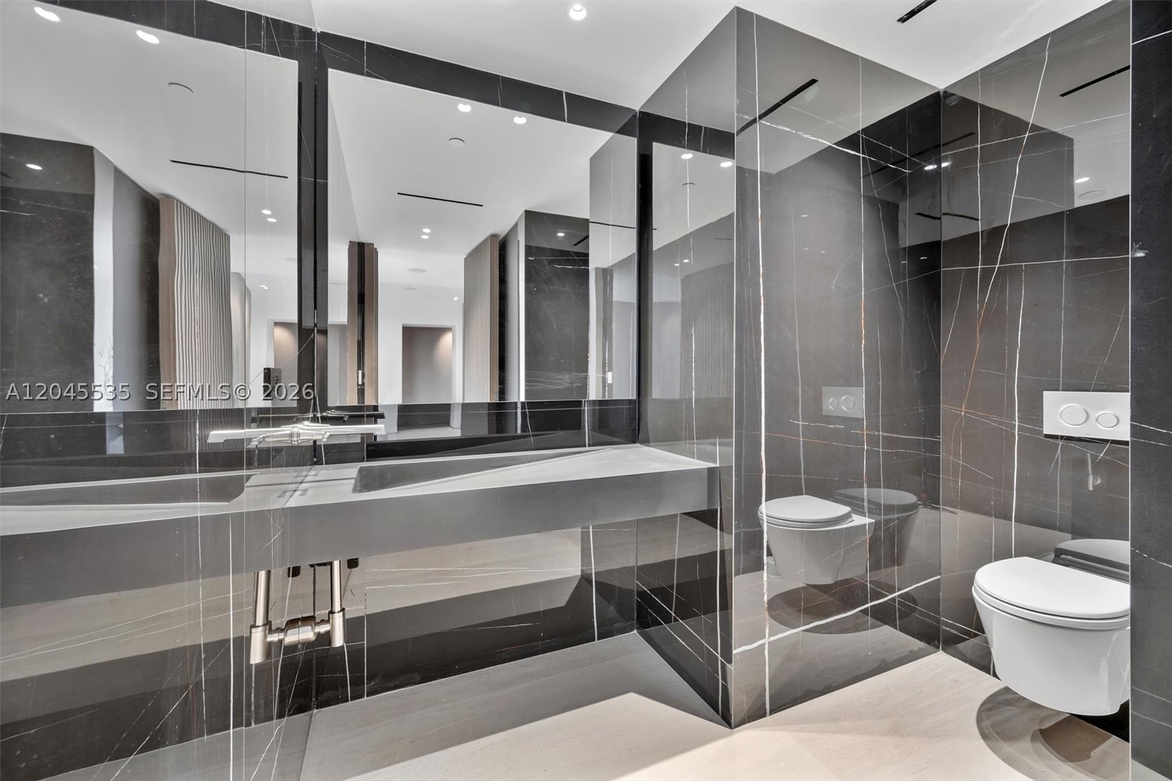 MARQUIS CONDO - Residential