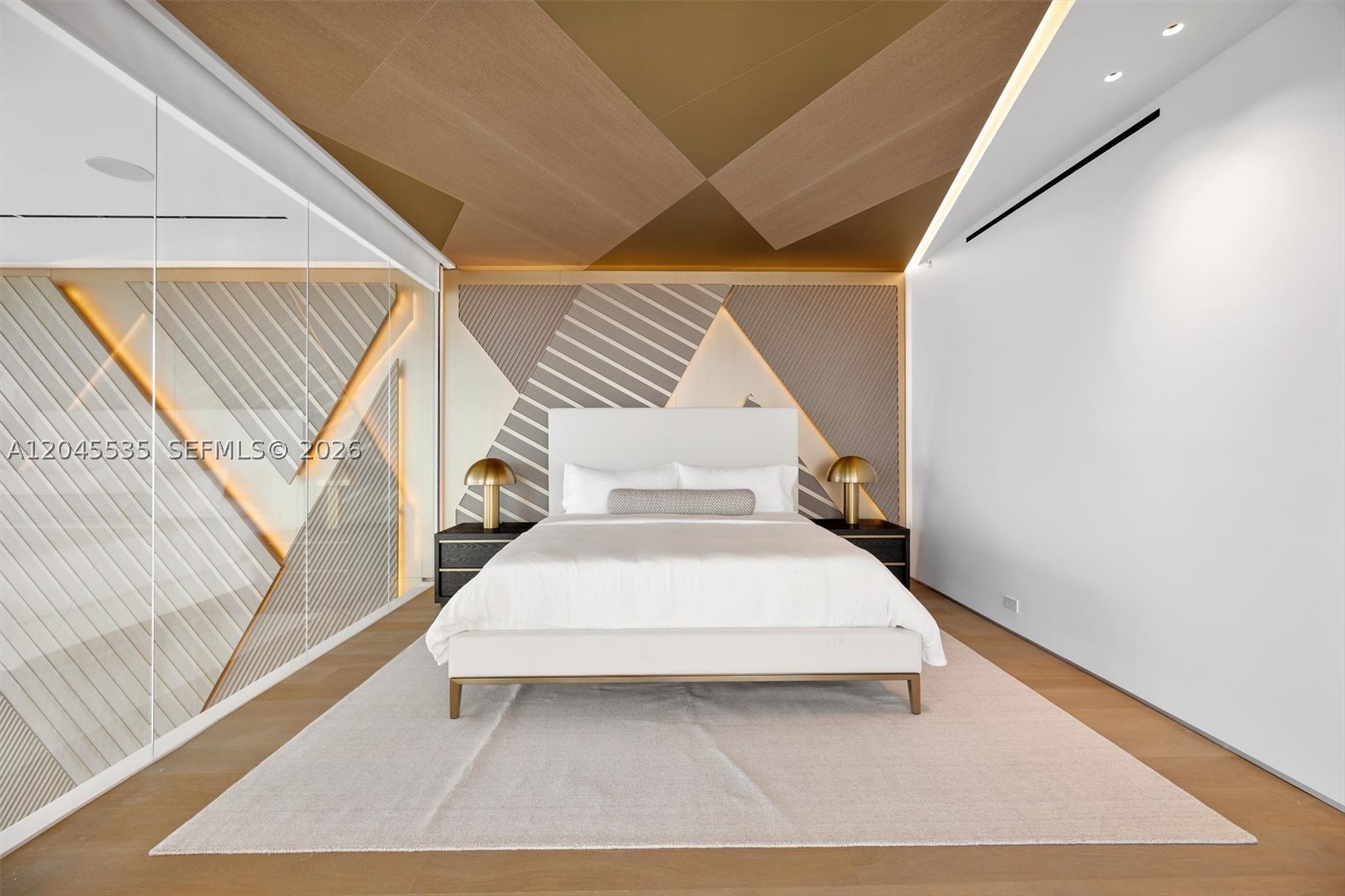 MARQUIS CONDO - Residential