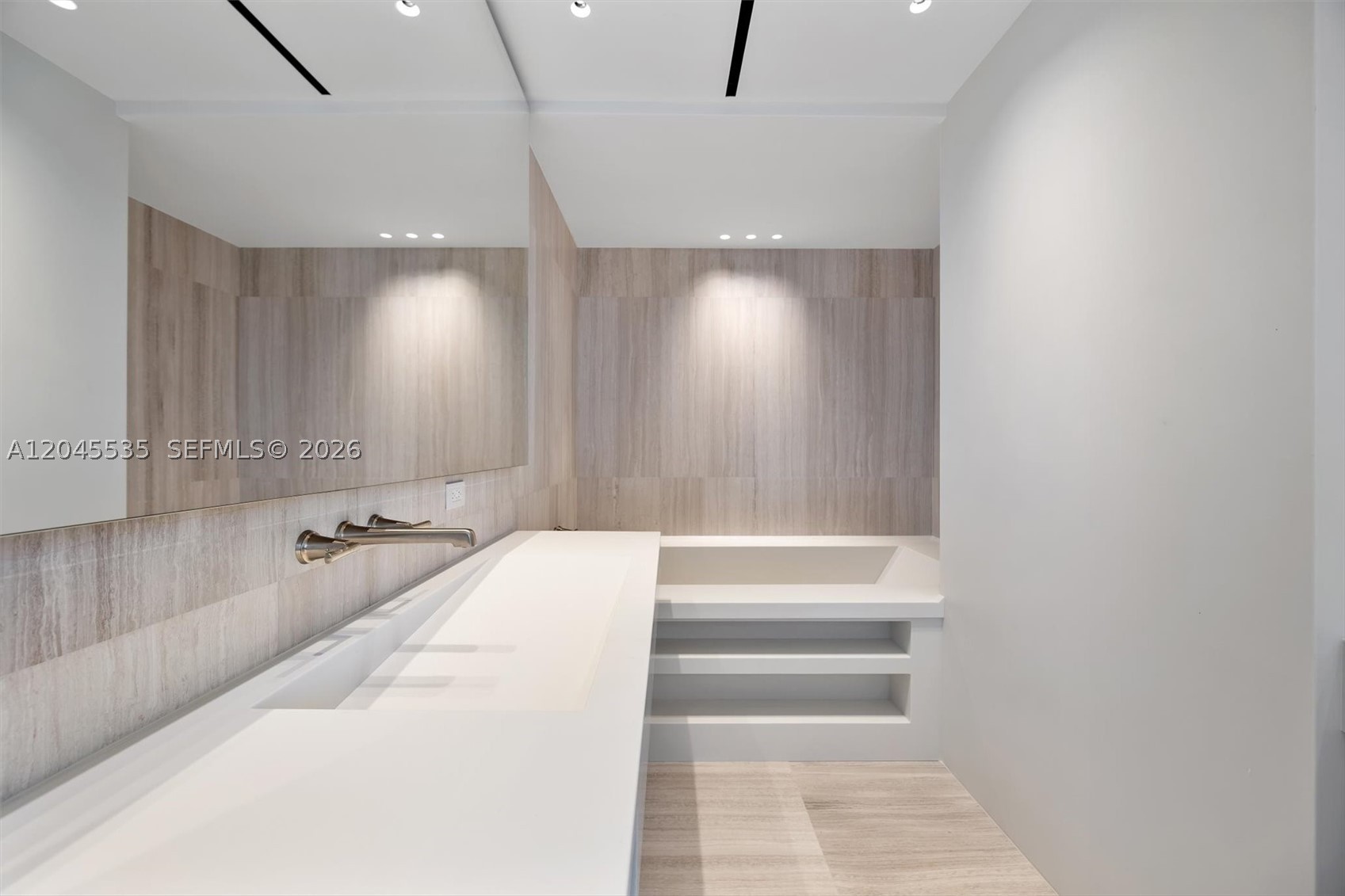 MARQUIS CONDO - Residential