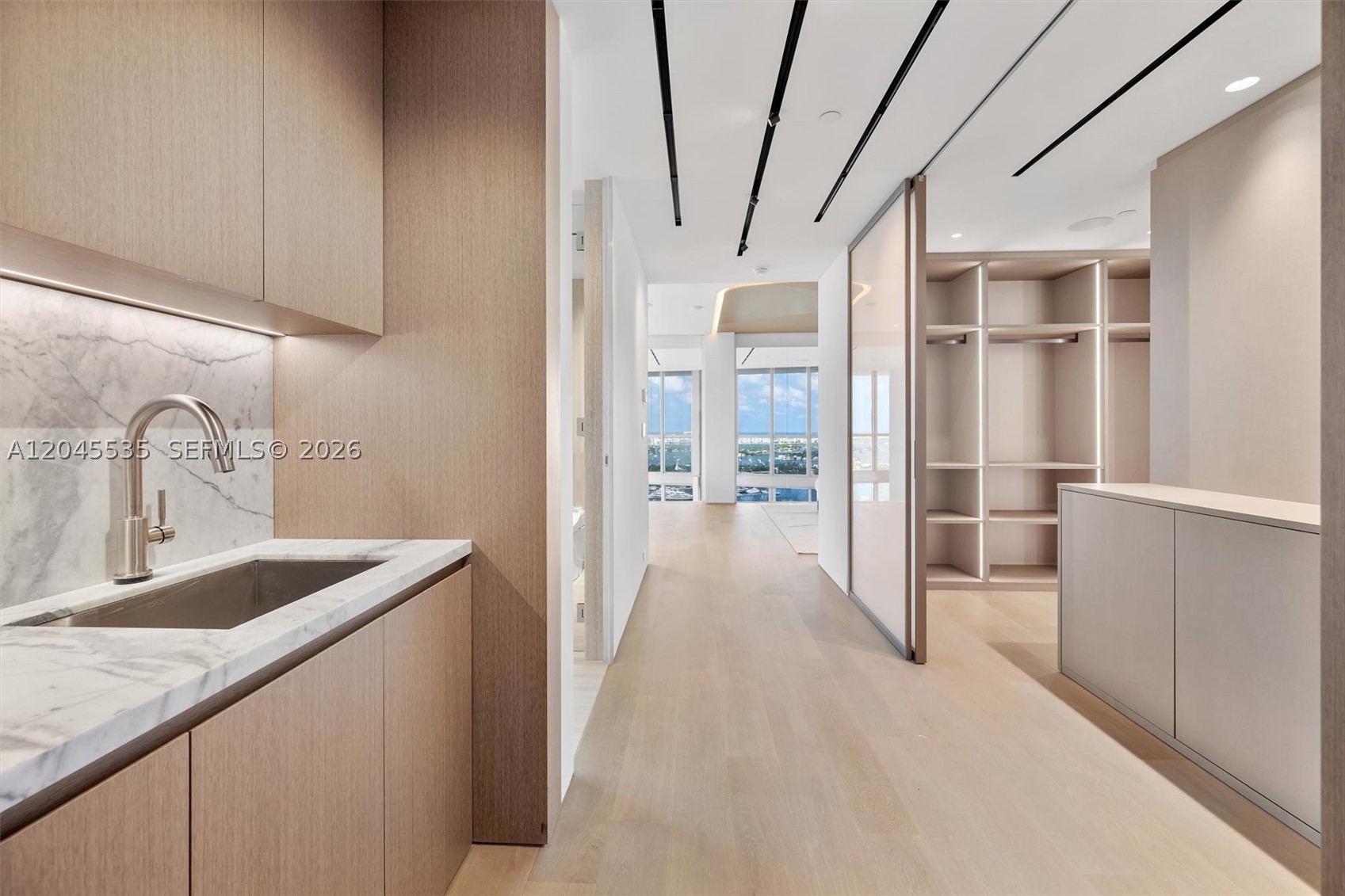 MARQUIS CONDO - Residential