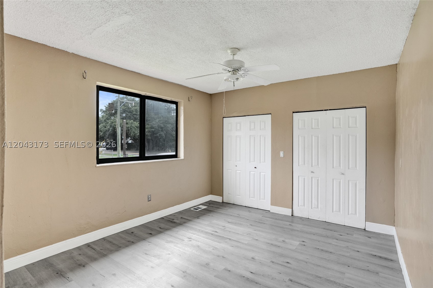 ARCH CREEKS ESTATES - Residential Income