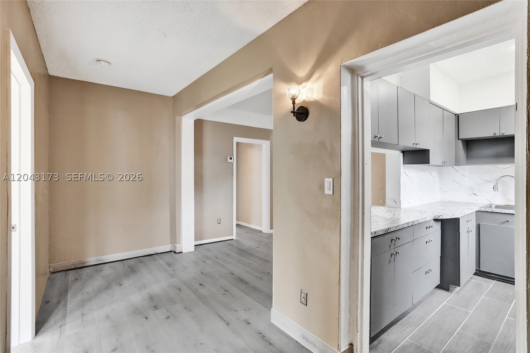 ARCH CREEKS ESTATES - Residential Income