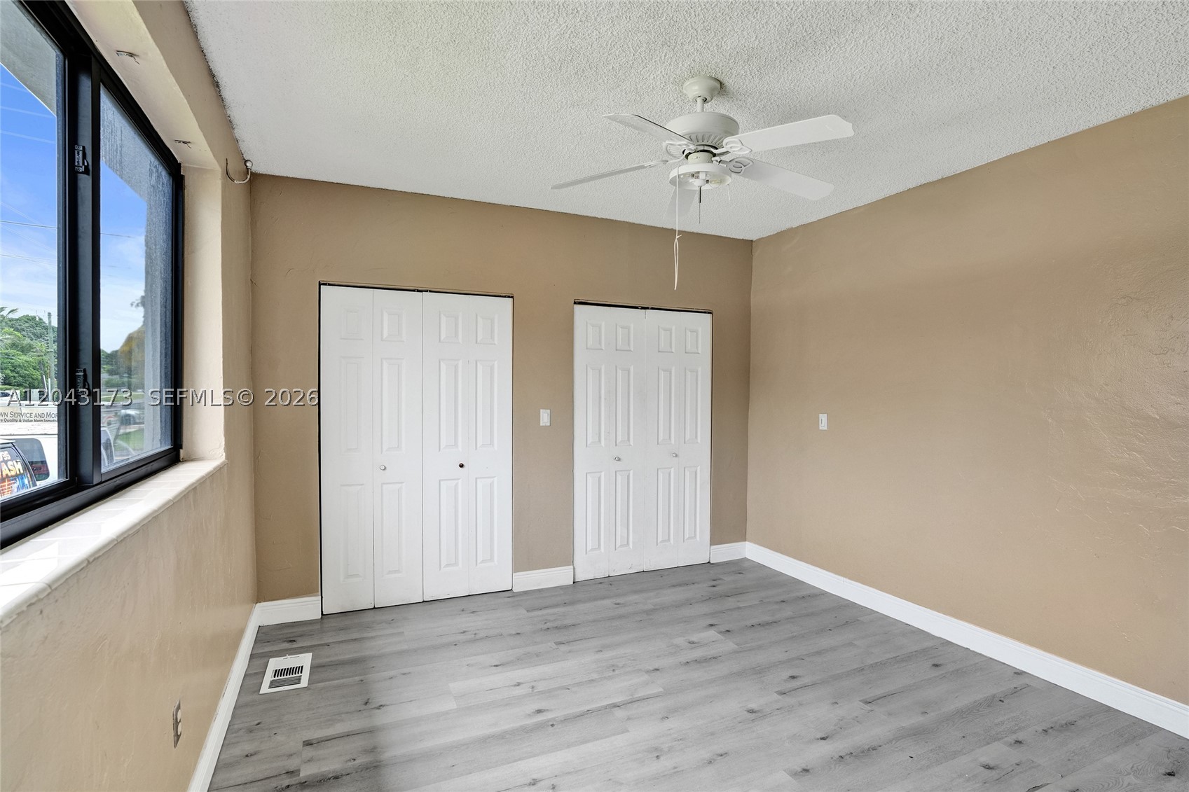 ARCH CREEKS ESTATES - Residential Income